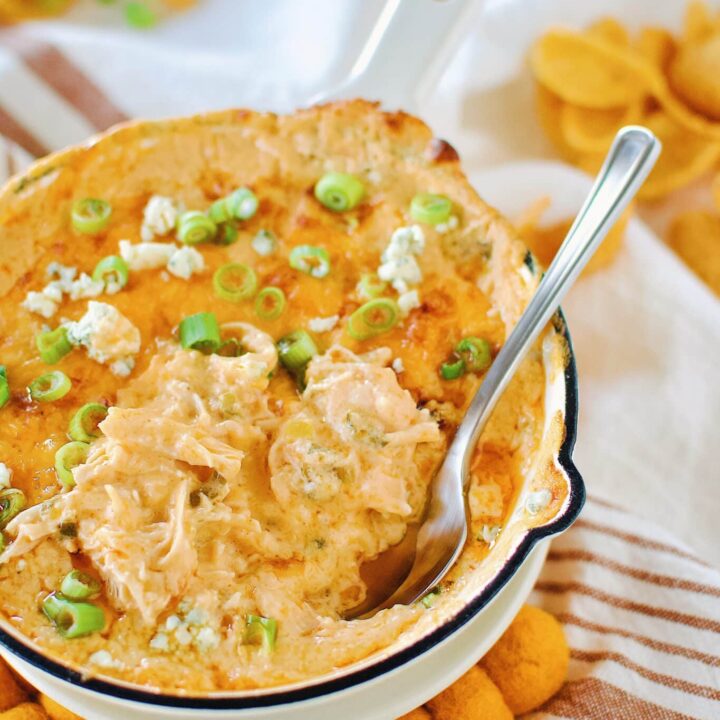 Buffalo Chicken Cheese Dip