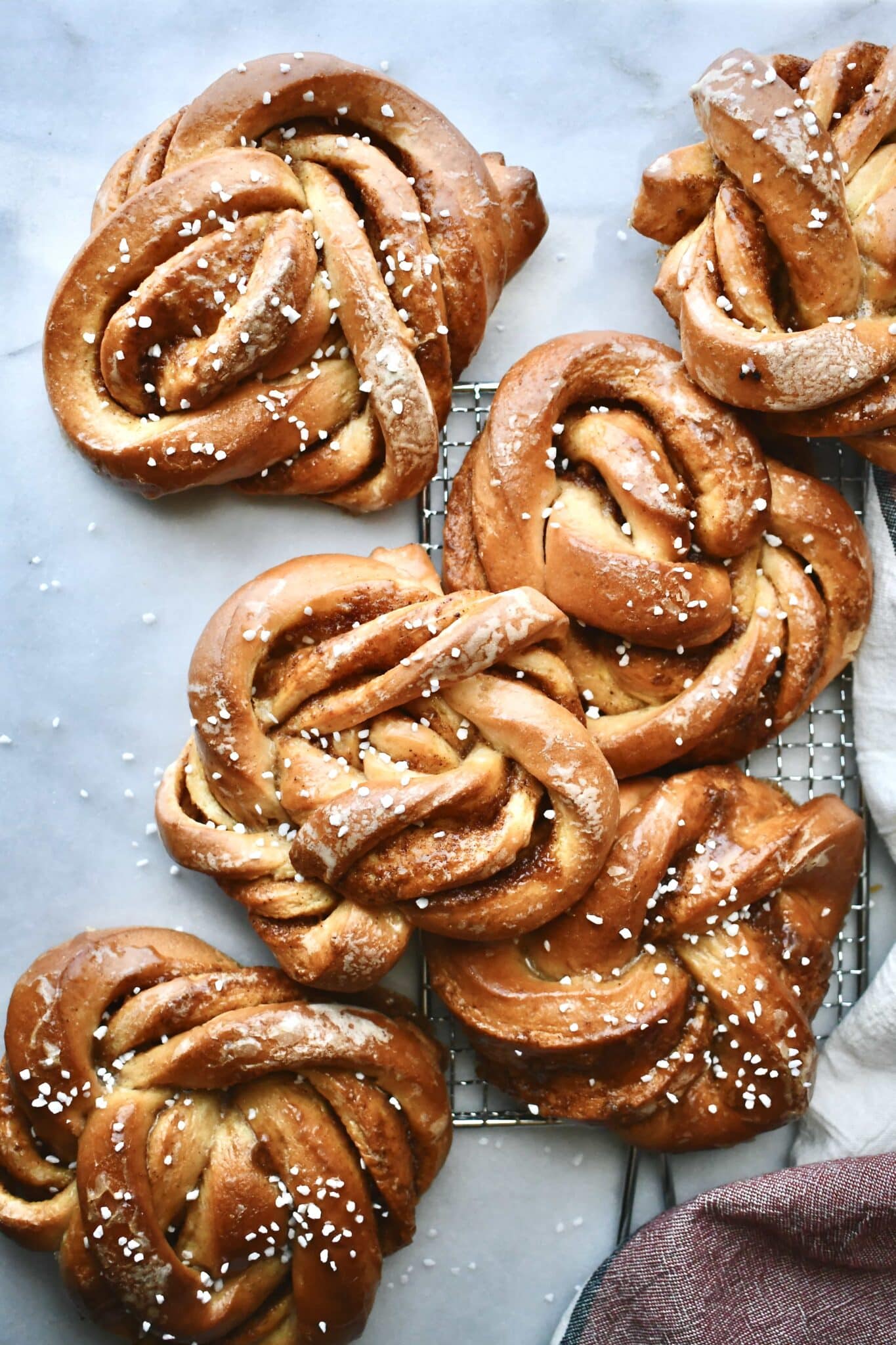 Braided Cinnamon Rolls - i am baker