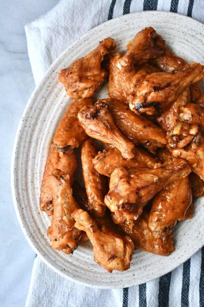 Crispy Chicken Wings in Buffalo Sauce