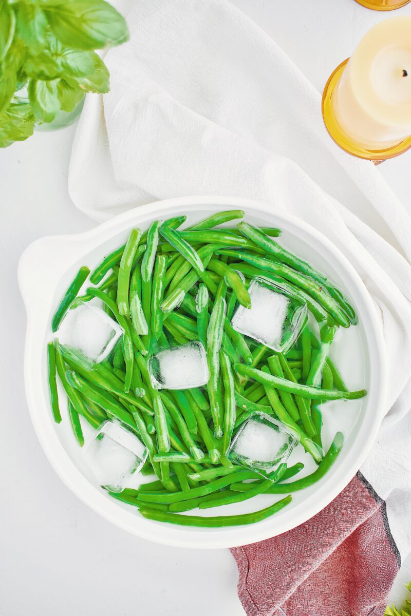 blanched and shocked green beans