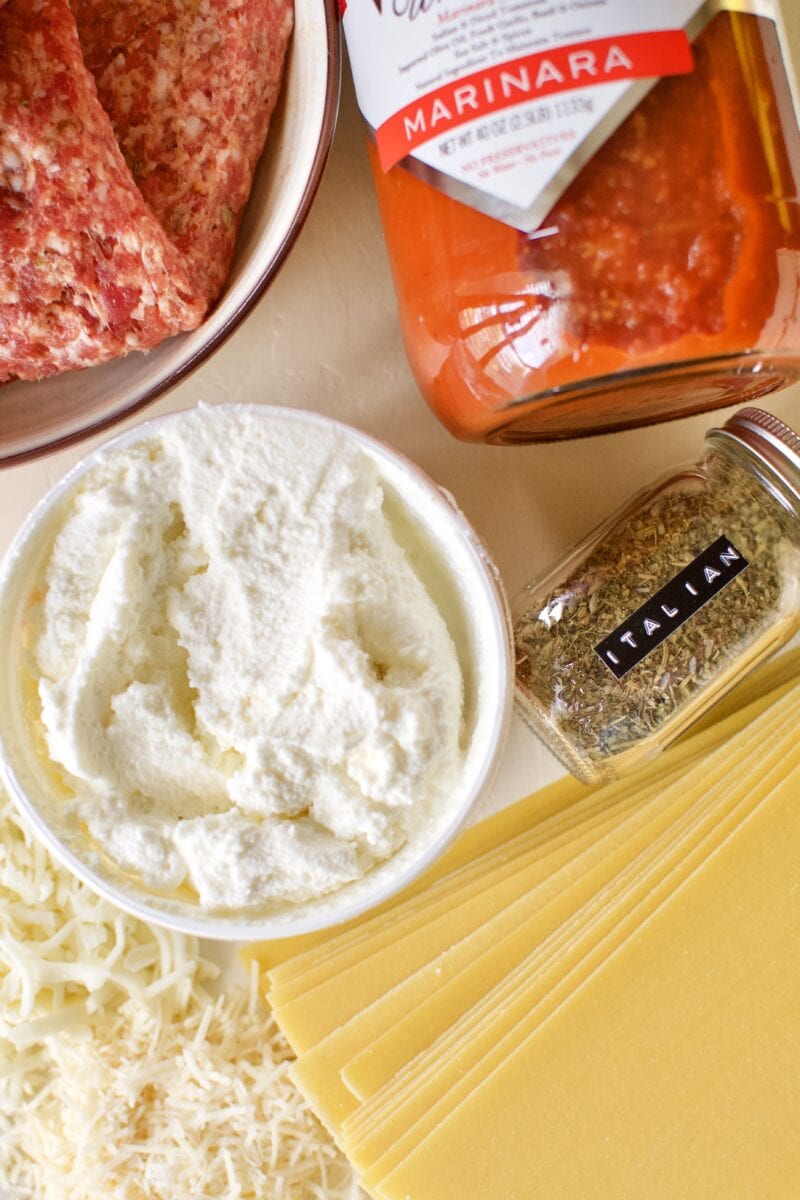 ingredients needed to make quick homemade lasagna.