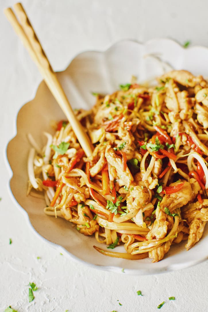 Easy Homemade Lo Mein Chicken Take-out at Home.