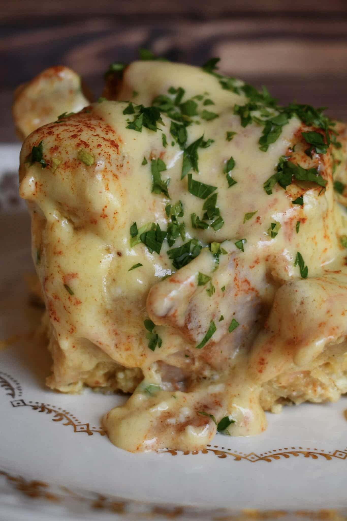 Eggs Benedict Casserole...OMG! KendellKreations