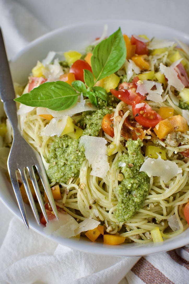 Pesto Spaghetti in a bowl, ready to eat.