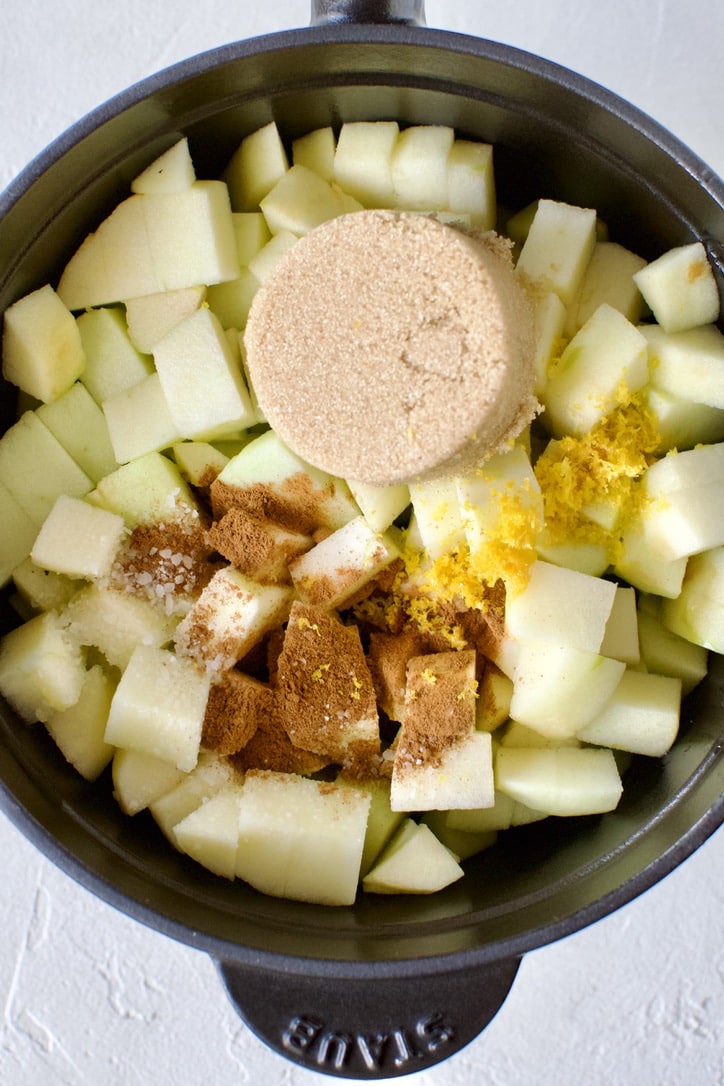 All of the ingredients for easy apple sauce in a pot.