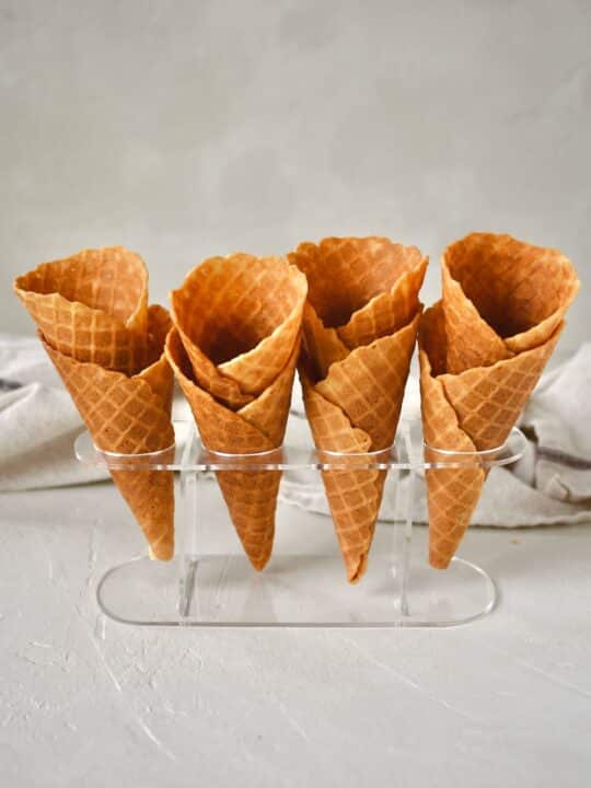 Waffle cone ice cream discount